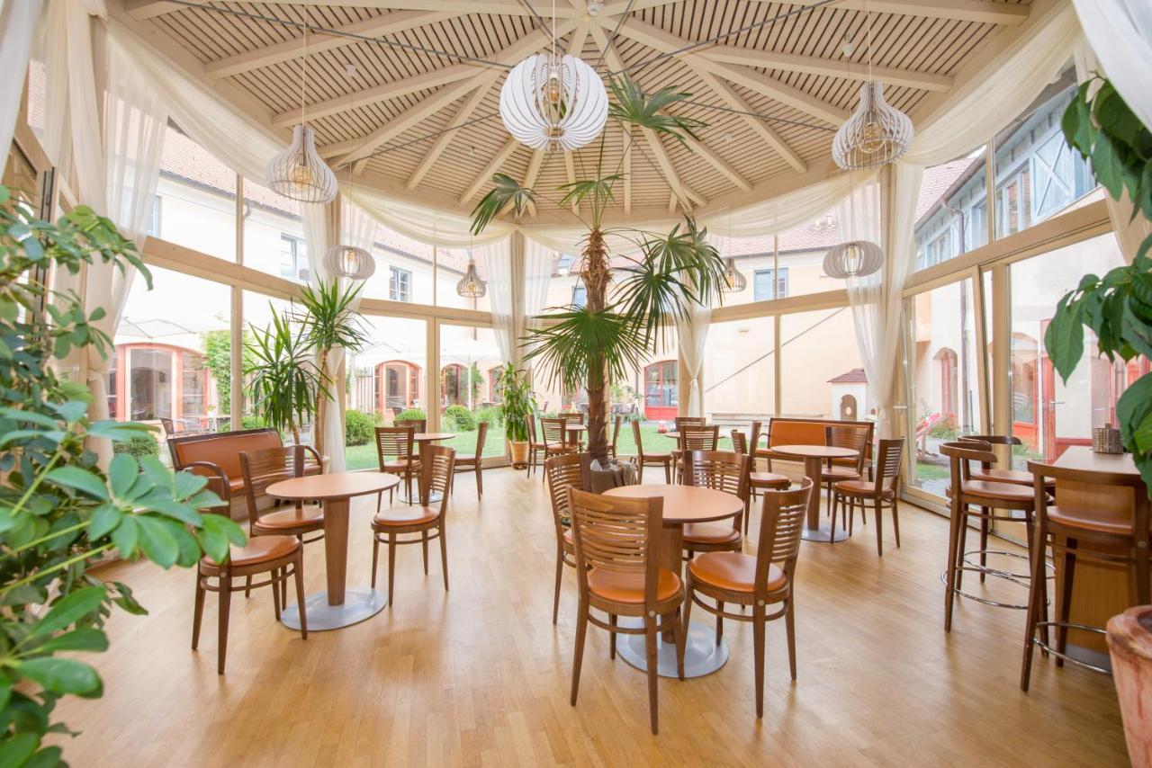 Jufa Hotel Poellau - Bio Landerlebnis מראה חיצוני תמונה