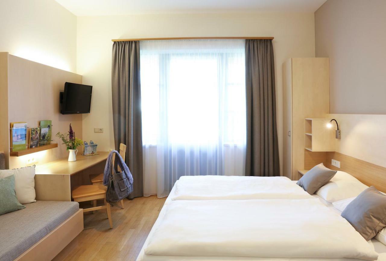 Jufa Hotel Poellau - Bio Landerlebnis מראה חיצוני תמונה